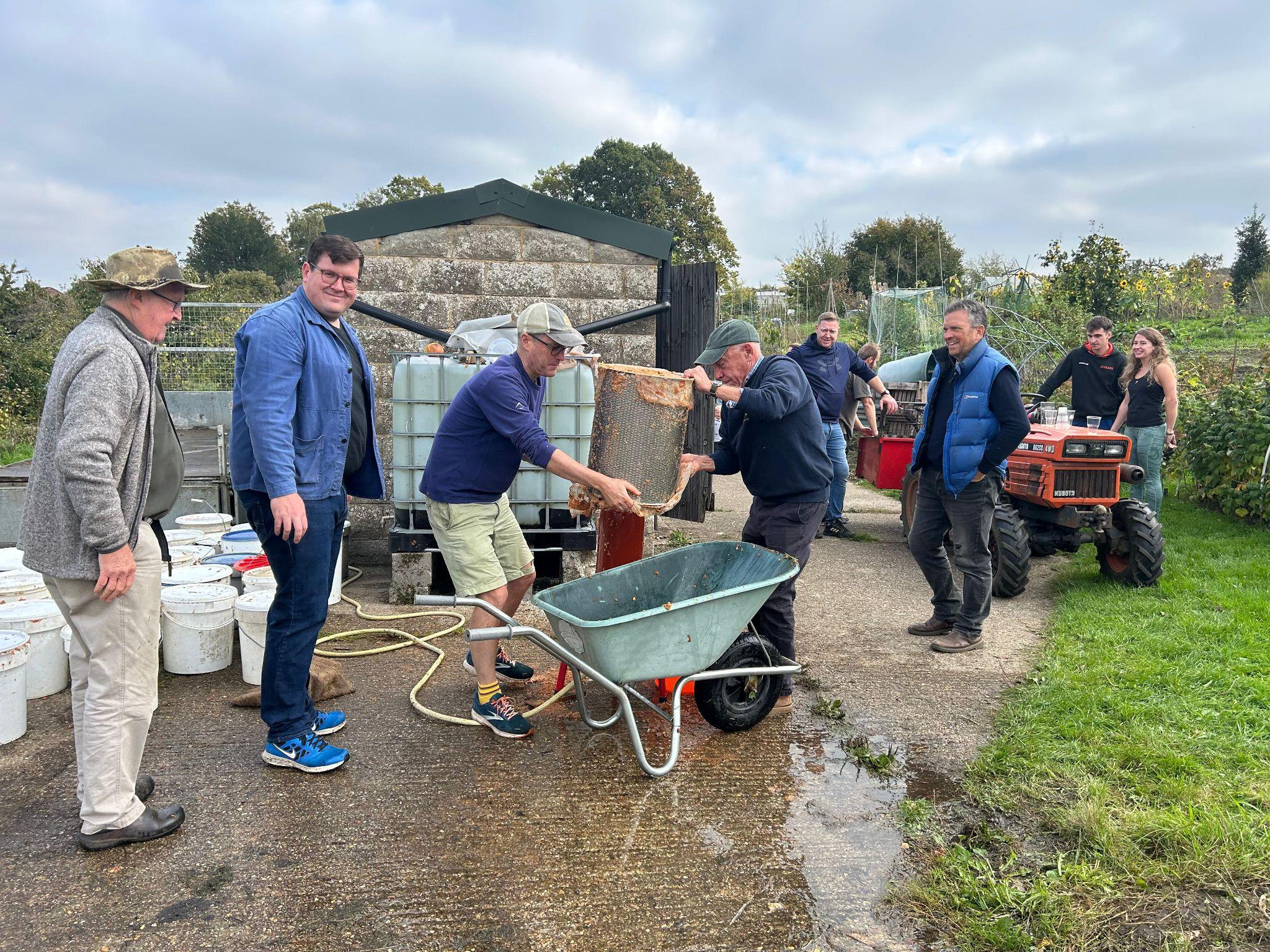 Apple pressing day photo 1